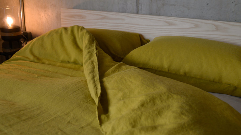 chartreuse-linen-bedding