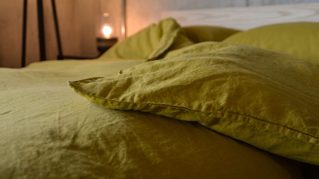 chartreuse-linen-bedding