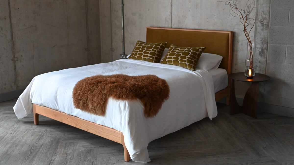 QUICK SHIP Custom Kingsize Cherry Carlisle Bed