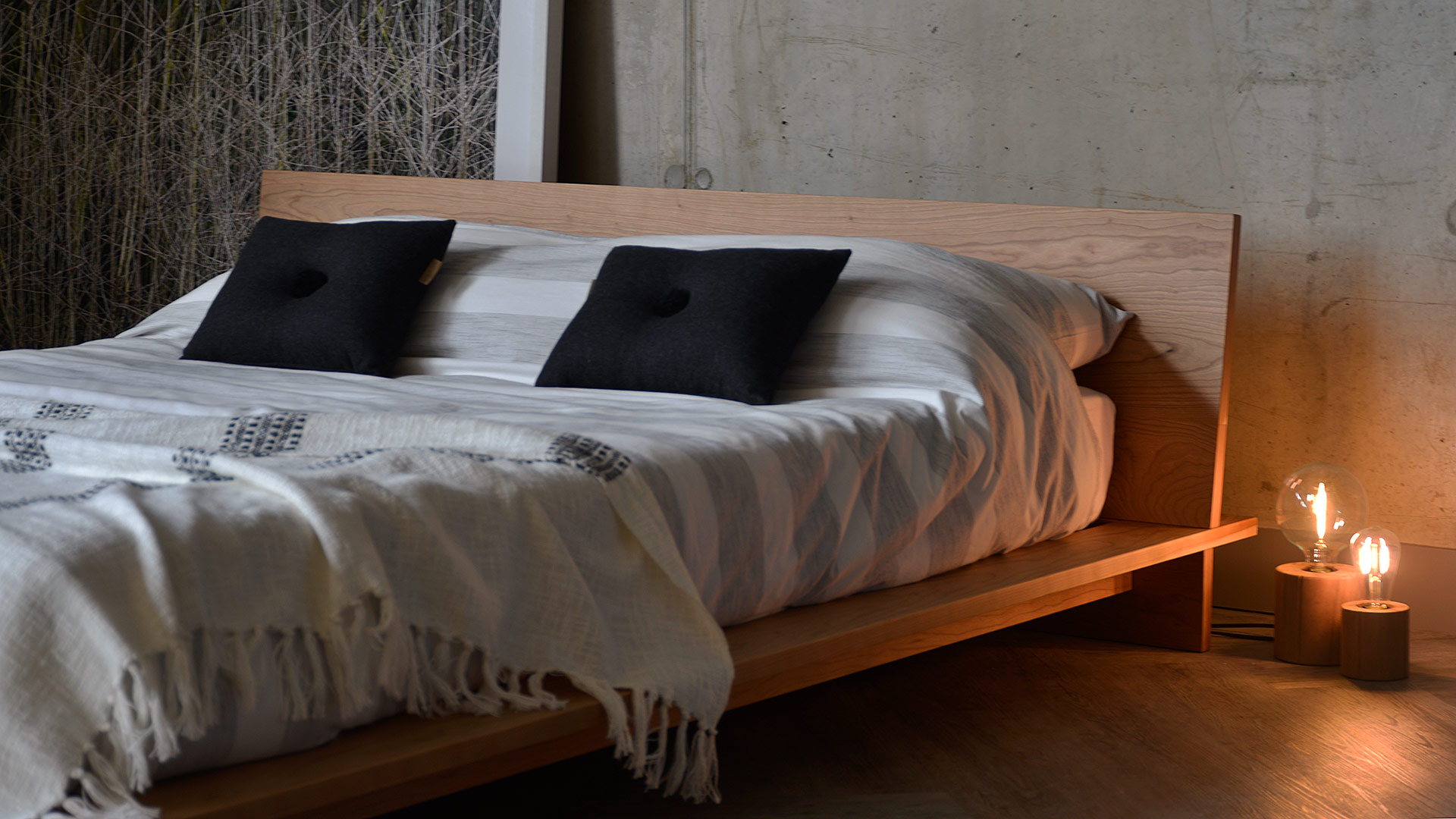 Low wooden platform bed - The Oregon, a closer view of the headboard detail