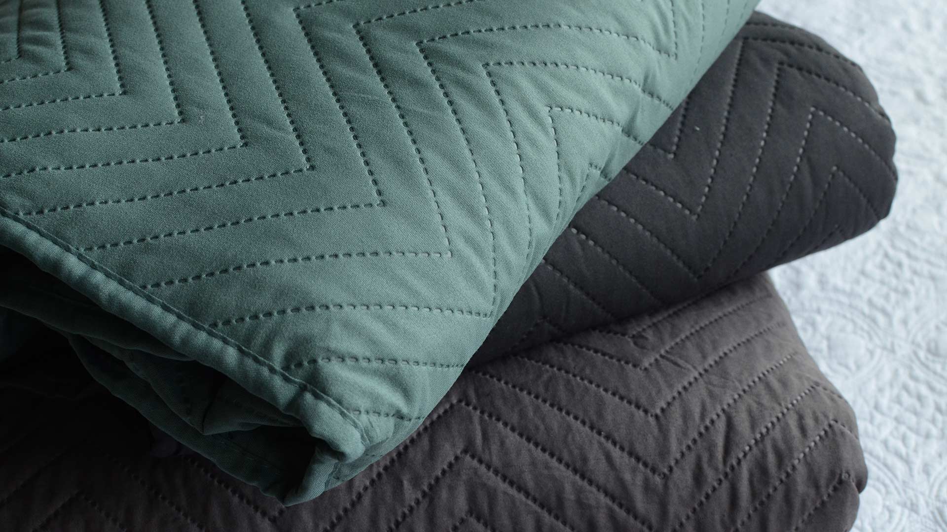 Quilt style store bedspreads