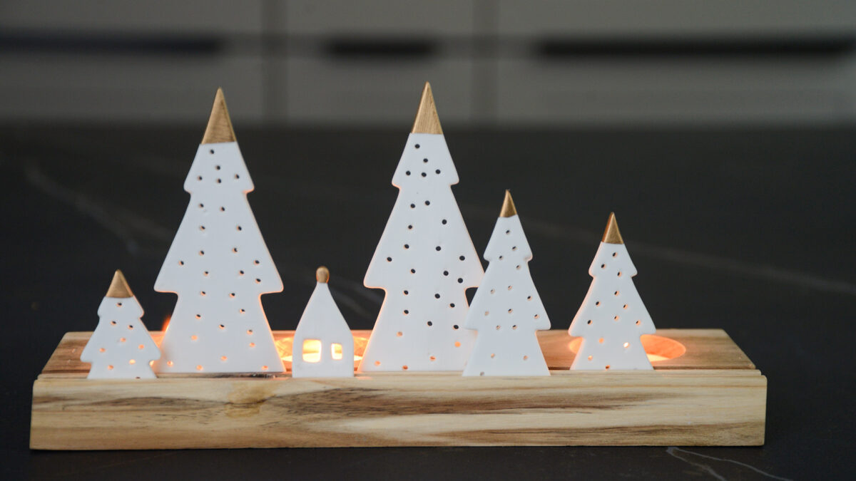 christmas scene wood and porcelain candle holder