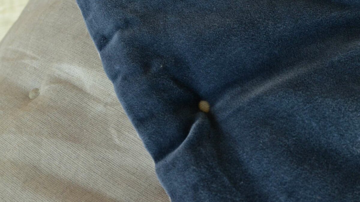 christy dark blue velvet quilt3