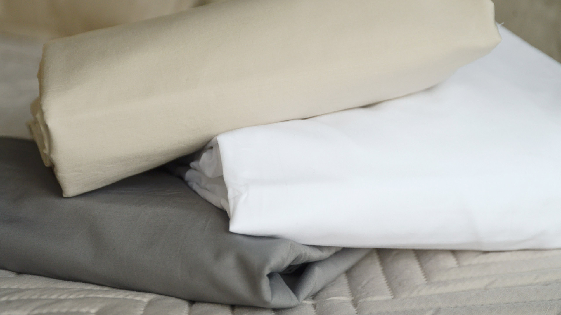 Egyptian cotton bedding in a choice of colours