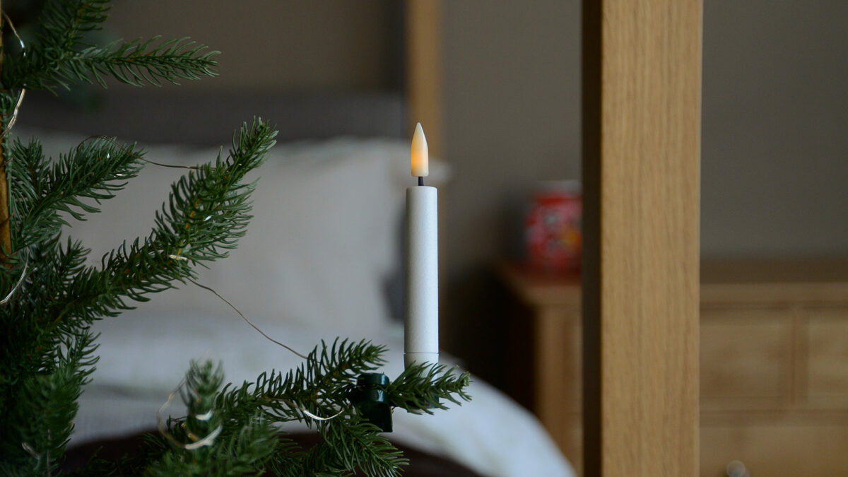 clip-on candles battery powered light string