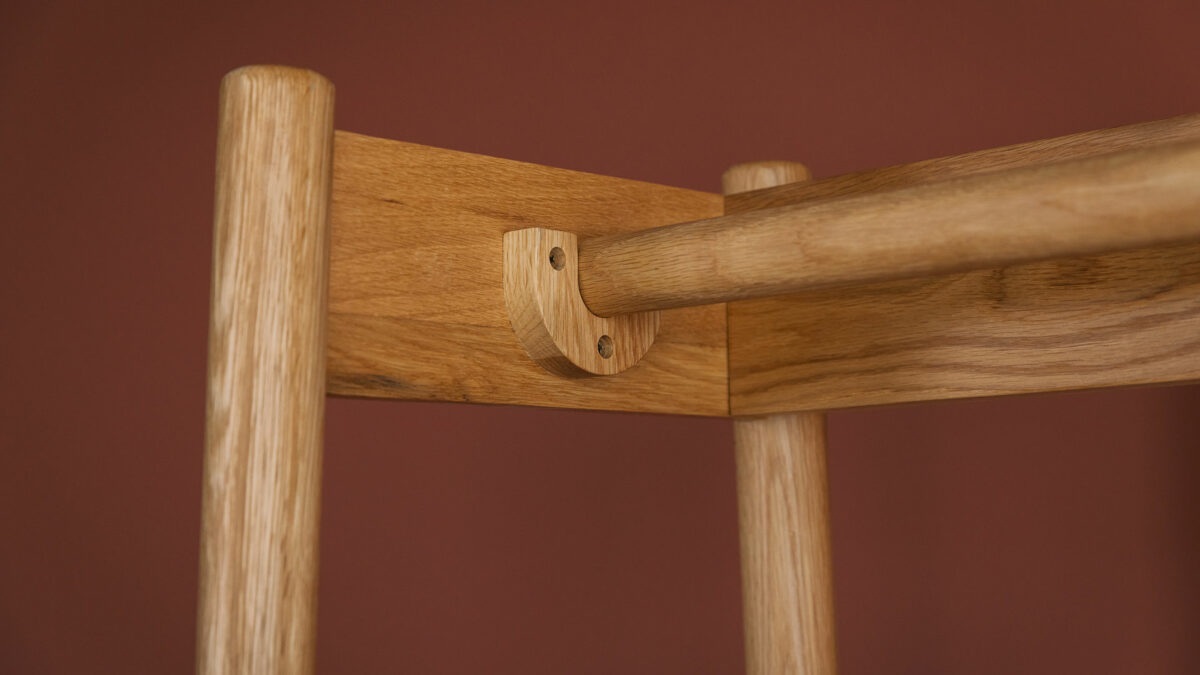 clothes rail oak detail