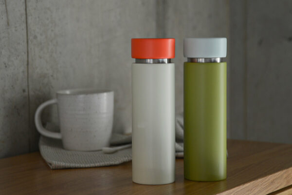 colourful salt and pepper grinder main view