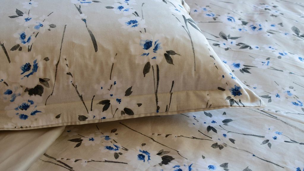 cornflower-floral print-bedding