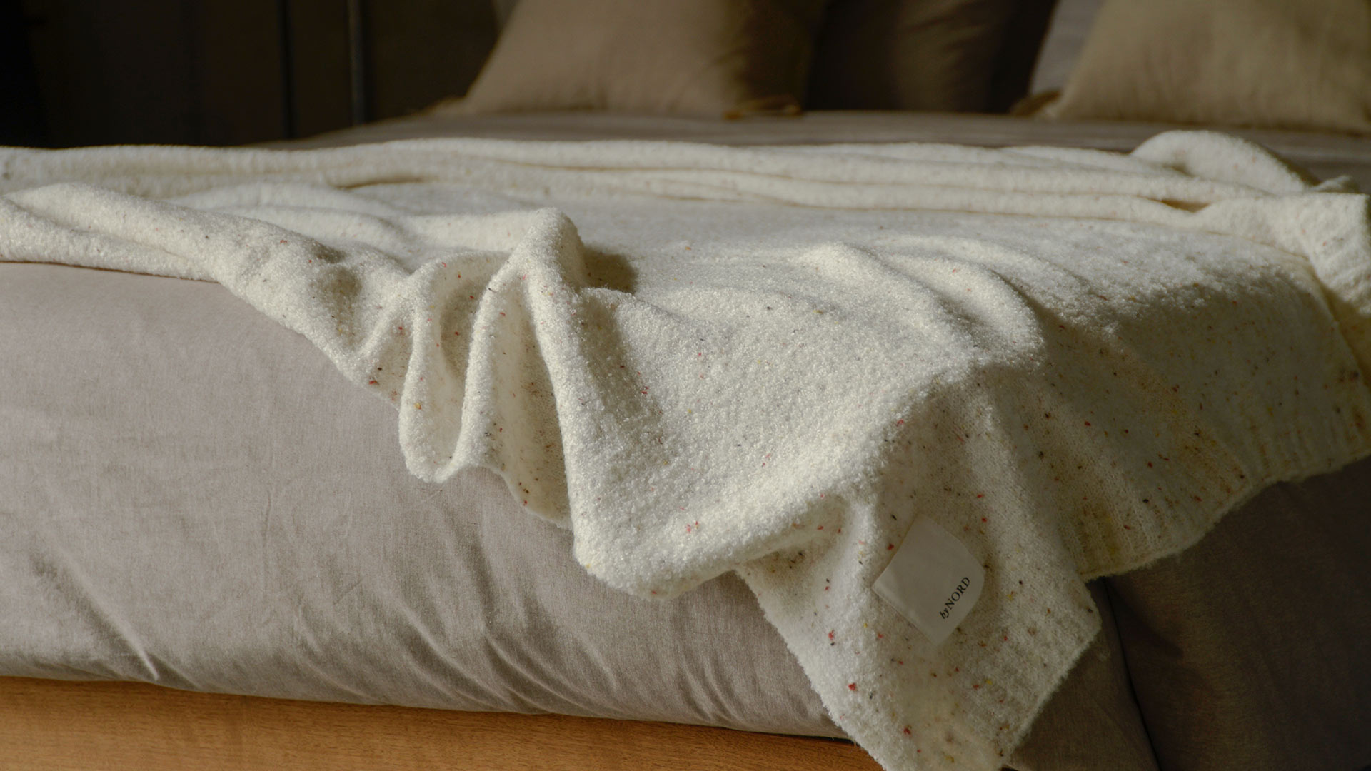 Flecked Ivory Throw Throws & Blankets Natural Bed Company