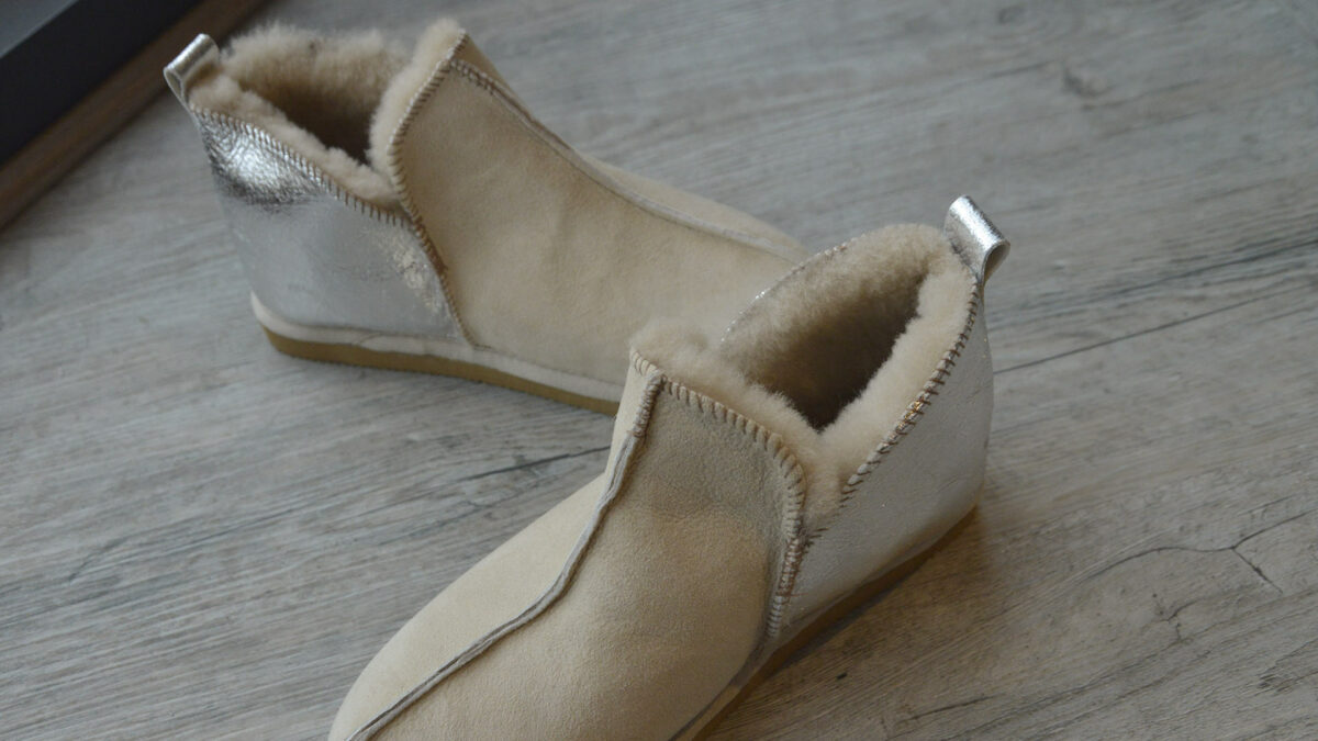 cosy sheepskin slippers4 silver sand