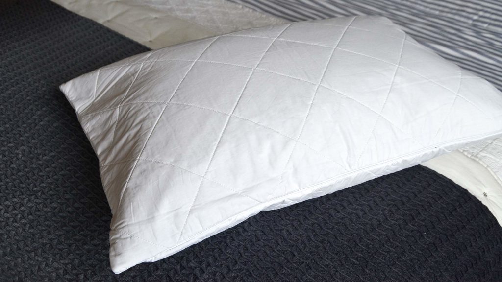 cotton-filled-pillow-protector