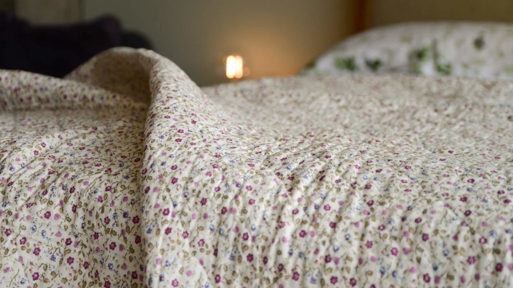 cotton quilt with mini floral print