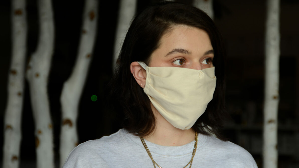 cream face mask in organic cotton
