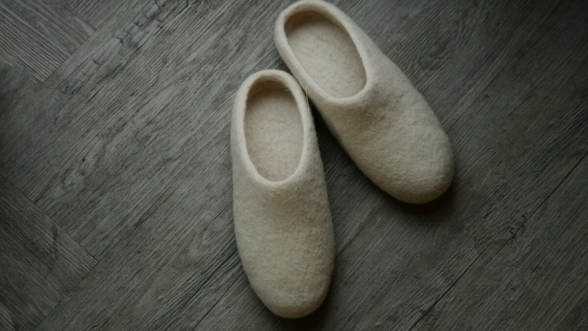 cream slippers