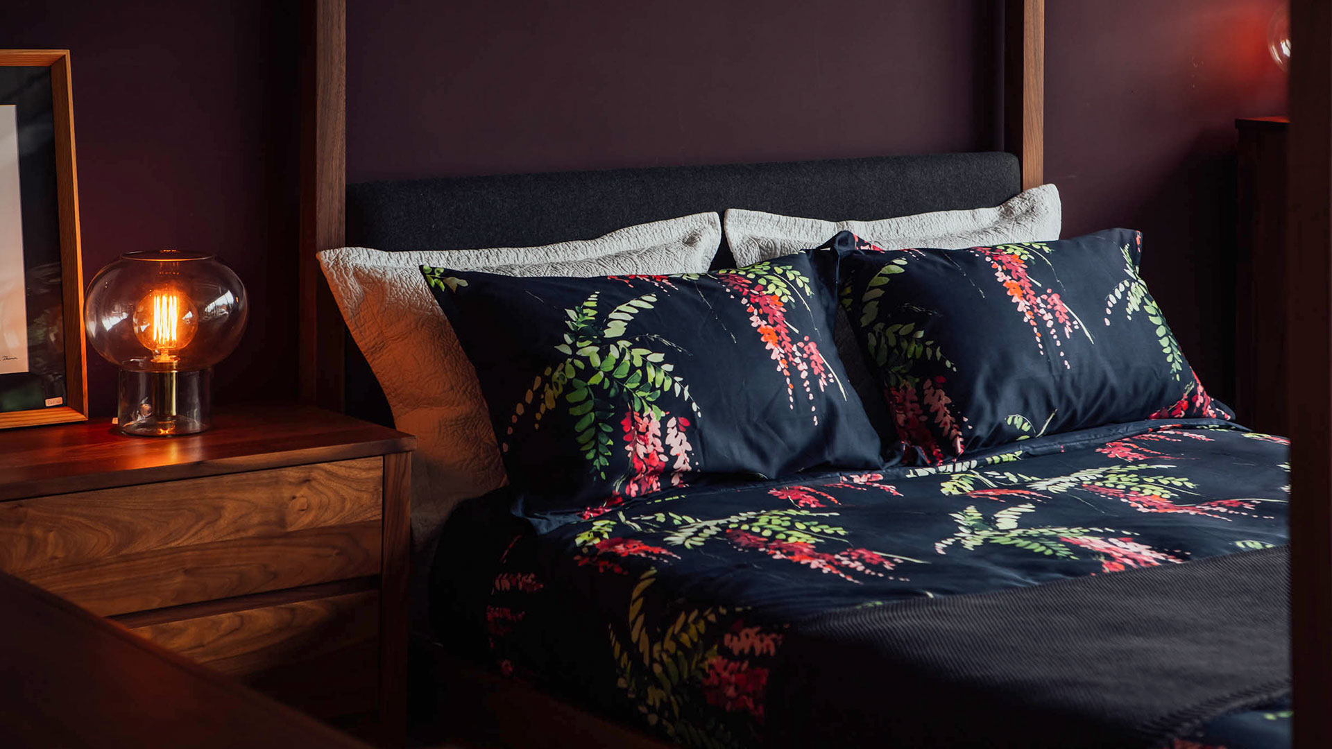 crimson-blossom-duvet-set