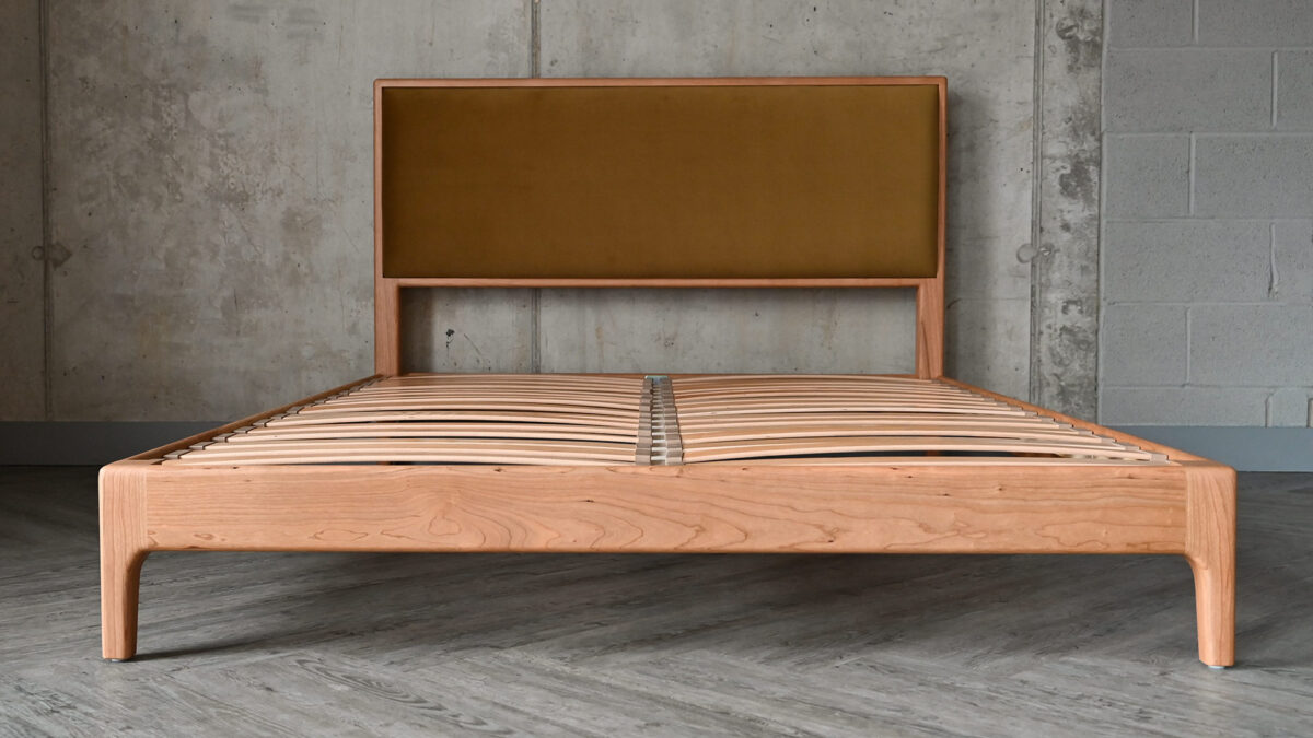 QUICK SHIP Custom Kingsize Cherry Carlisle Bed - Image 2
