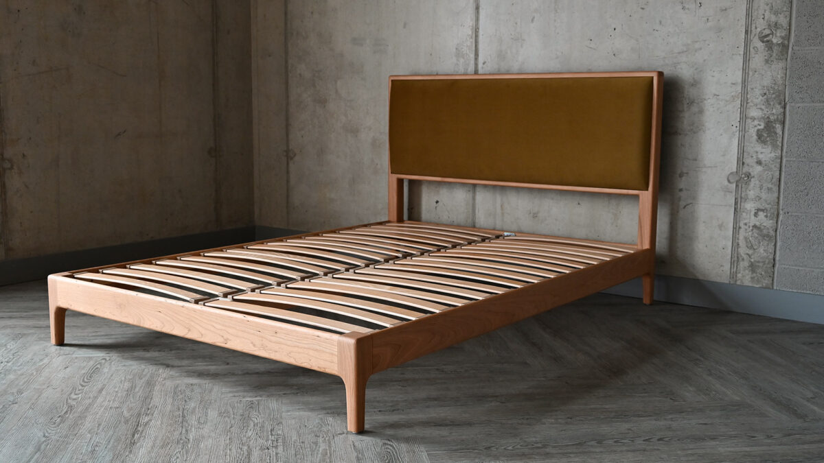 QUICK SHIP Custom Kingsize Cherry Carlisle Bed - Image 10