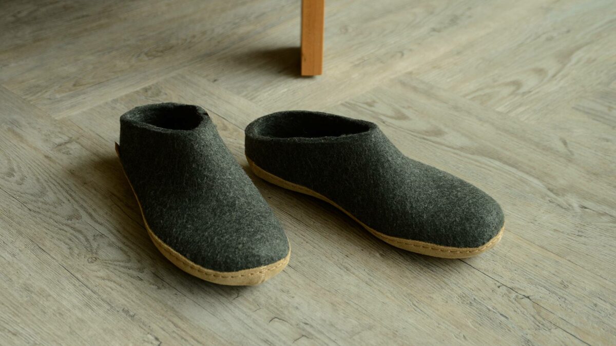 glerups felted wool slippers in dark green