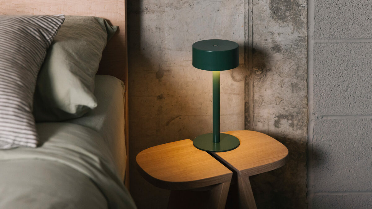 dark green adjustabel LED lamp