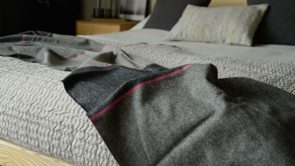 dark grey and bright pink pashmina