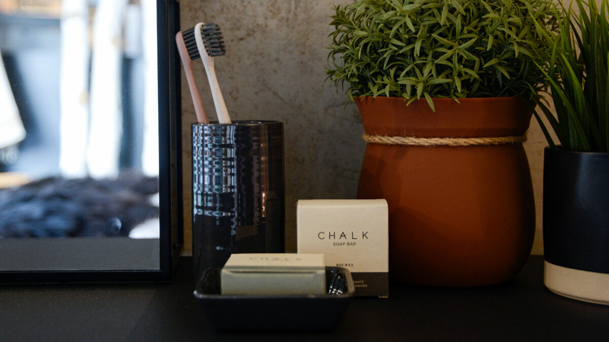 dark grey ceramic bathroom accessories