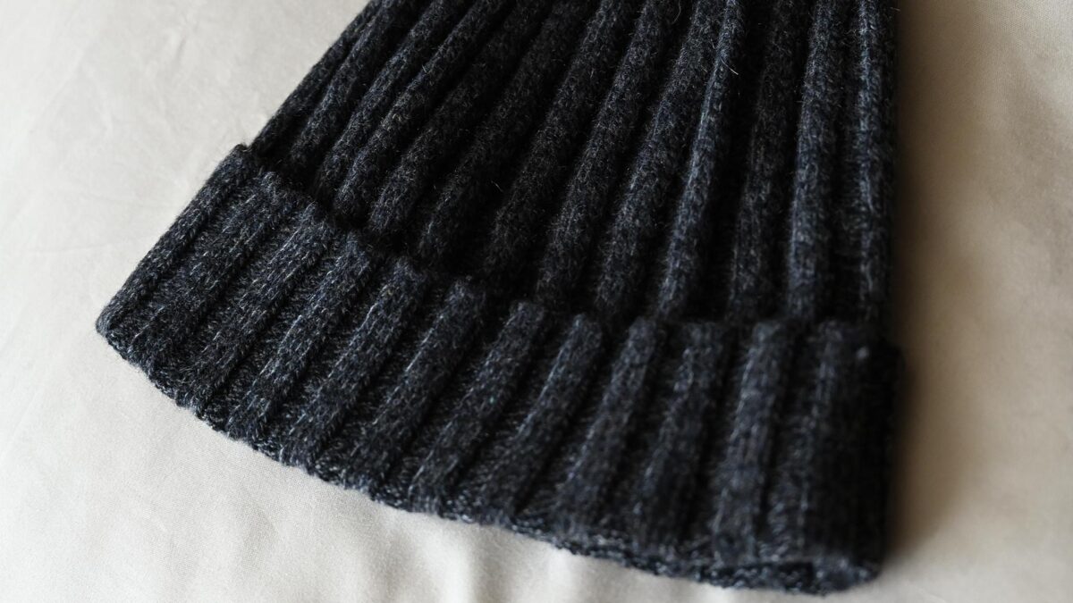 Melange Cashmere Cable Knit Hats - 3 Colours - Image 4