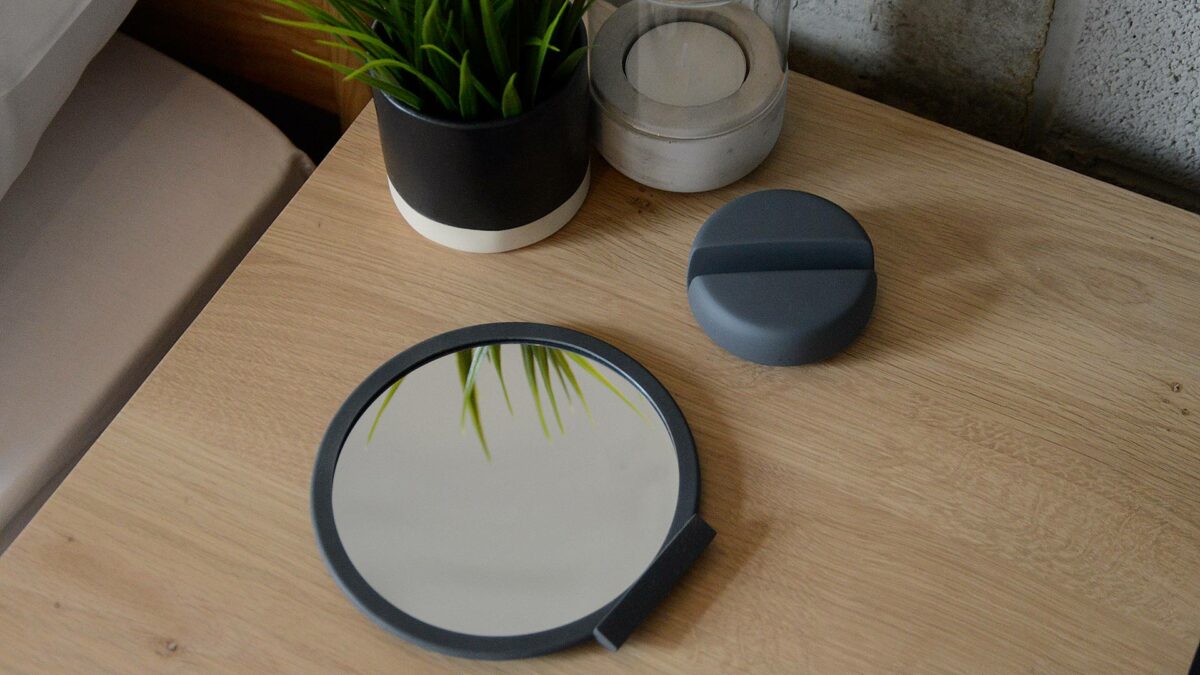 magnify mirror with stand