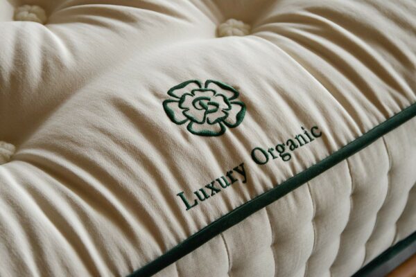 deluxe 5500 luxury organic mattress