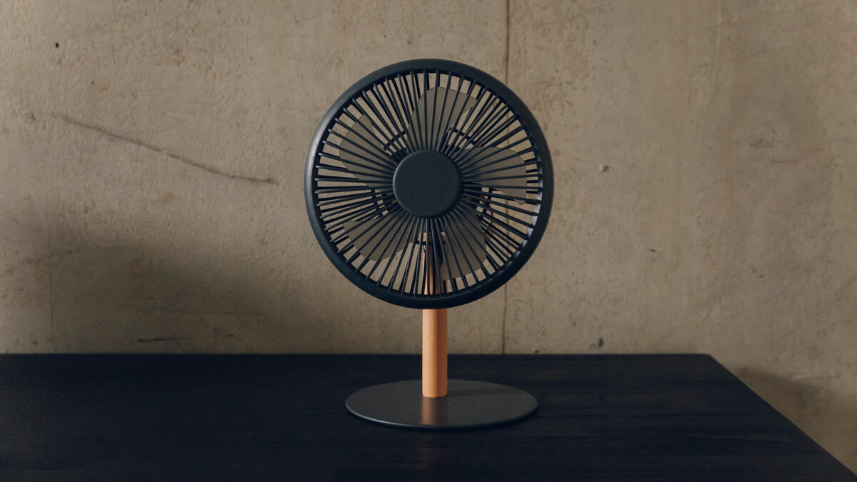 desk top fan front