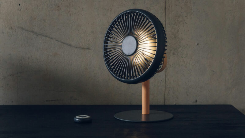 chargeable desk top fan with light and remote control