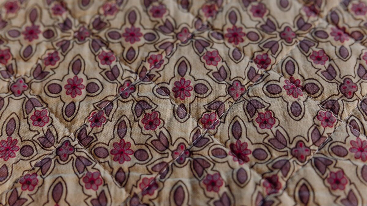 Retro Quilted Throws - Plum & Chocolate - Image 6