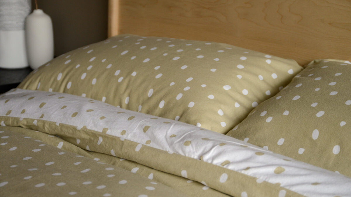 dots reversible duvet set