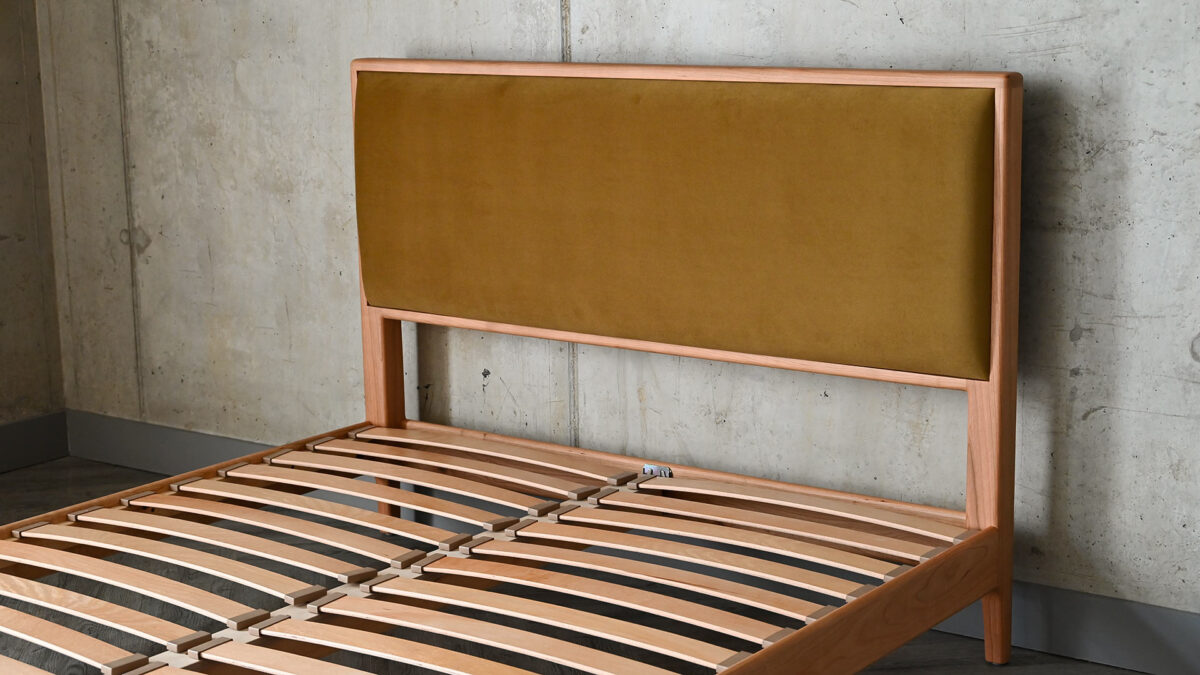 QUICK SHIP Custom Kingsize Cherry Carlisle Bed - Image 12