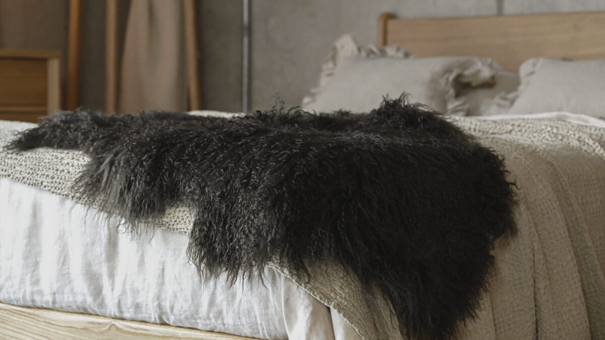 Tibetan Fine Sheepskin Throws - Image 4