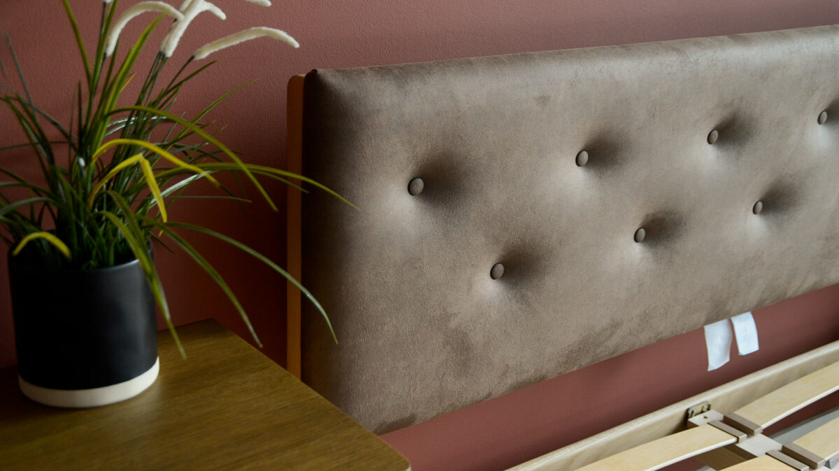 faux leather headboard vacquero saddle