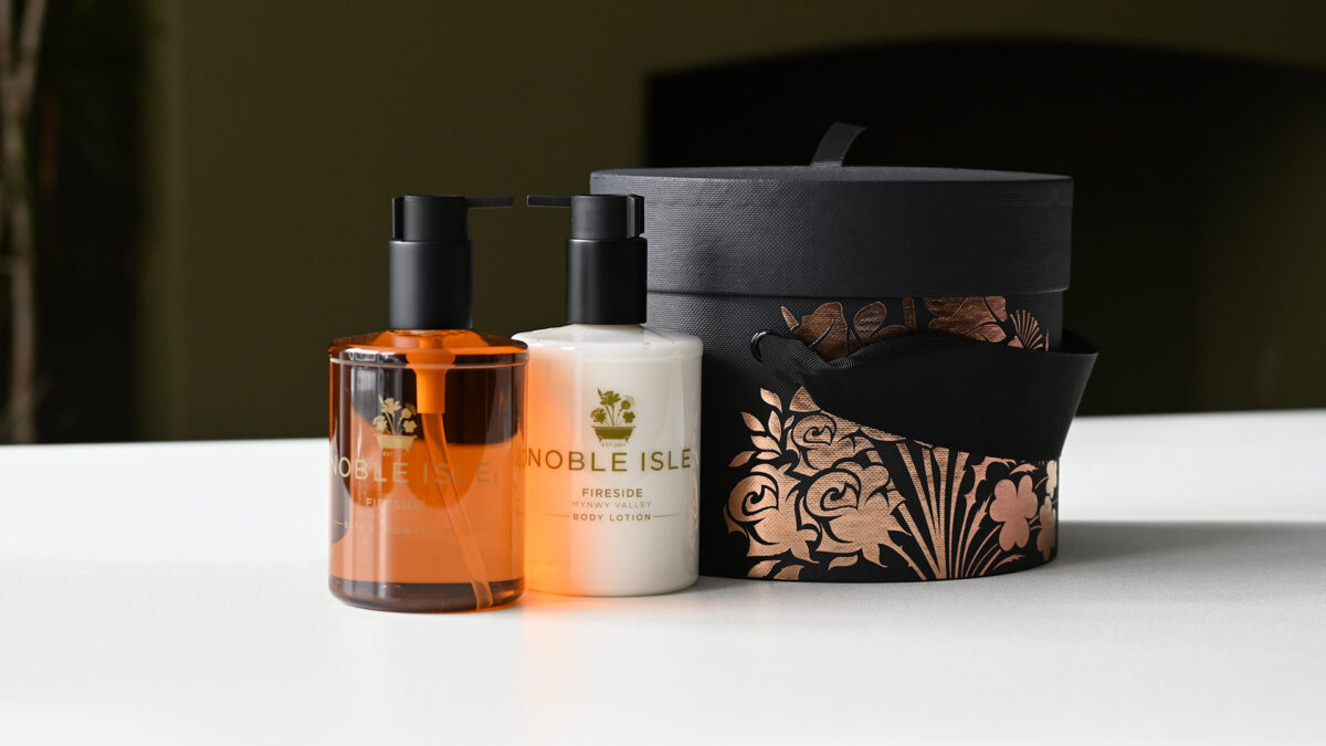 Noble Isle Fireside Duo Luxury Gift Set - Image 3