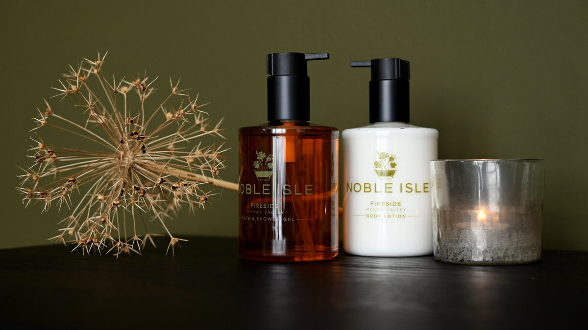 Noble Isle Fireside Duo Luxury Gift Set - Image 2