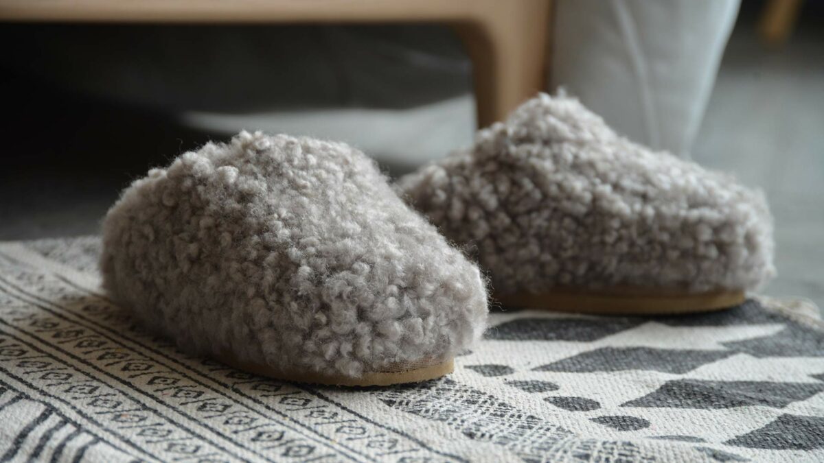 curly sheepskin open heel slippers