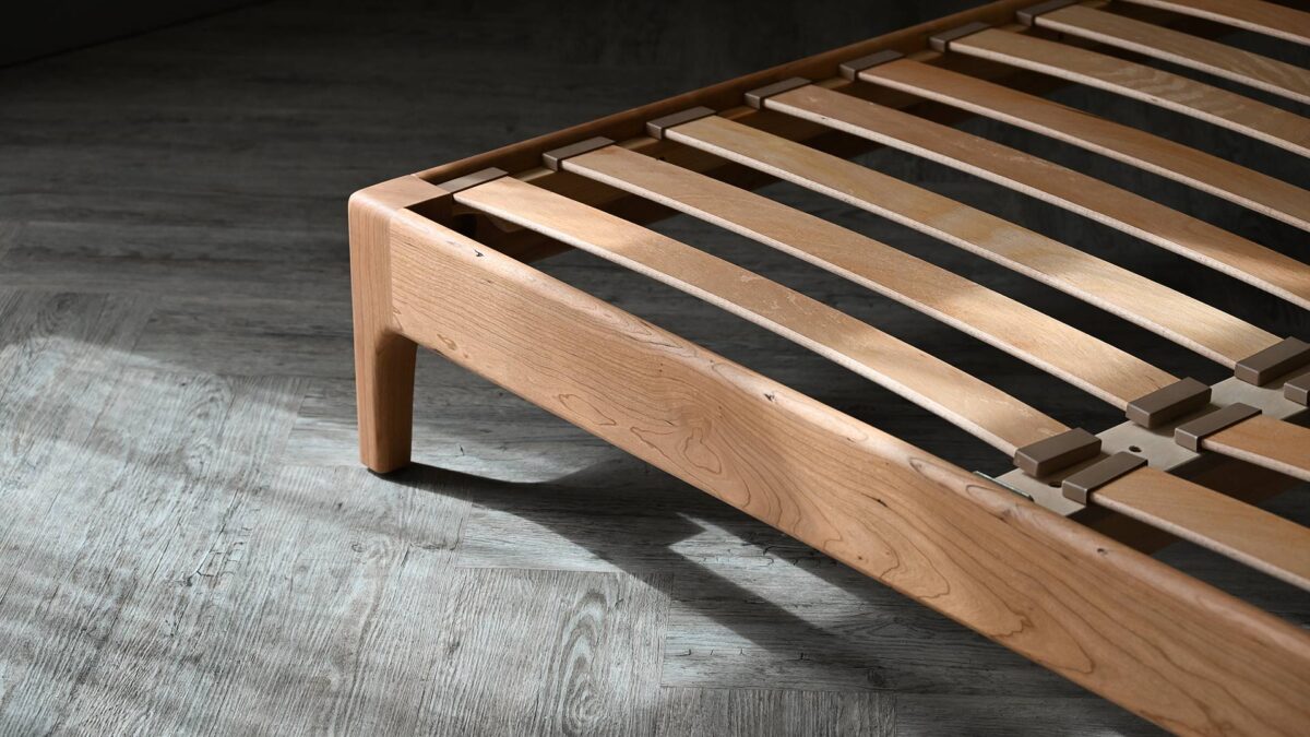 QUICK SHIP Custom Kingsize Cherry Carlisle Bed - Image 11