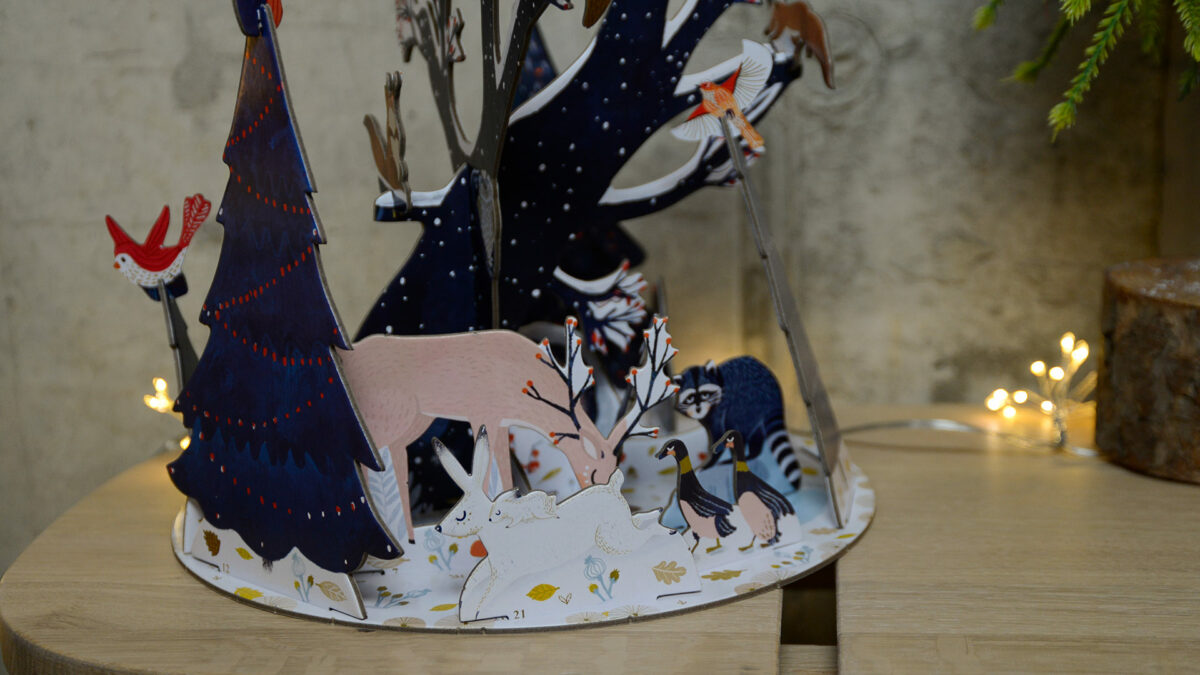 3D advent calendar with wildlife in a snowy scene