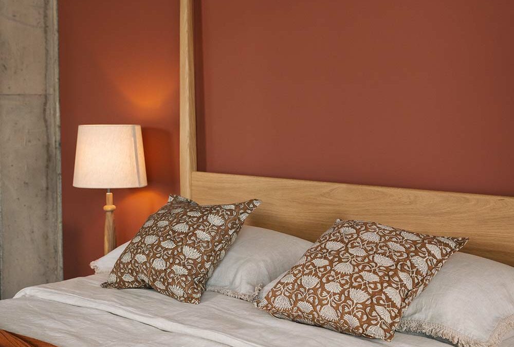 fringe detail linen pillowcases on oak 4 poster