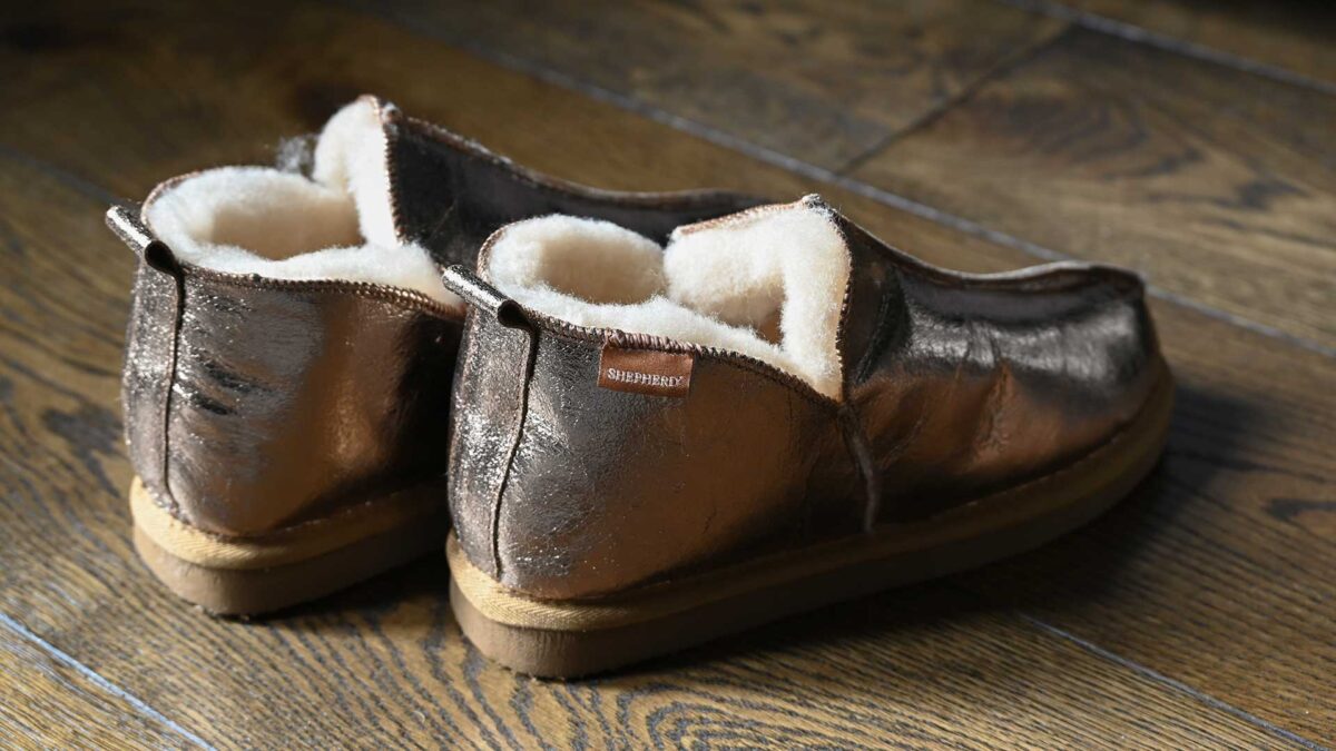 Annie Women's Sheepskin Slippers - Gold - Image 4