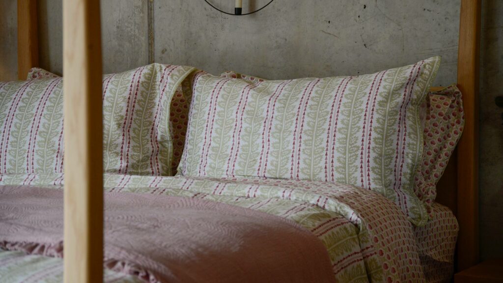 green and pink printed duvet set and fitted sheet