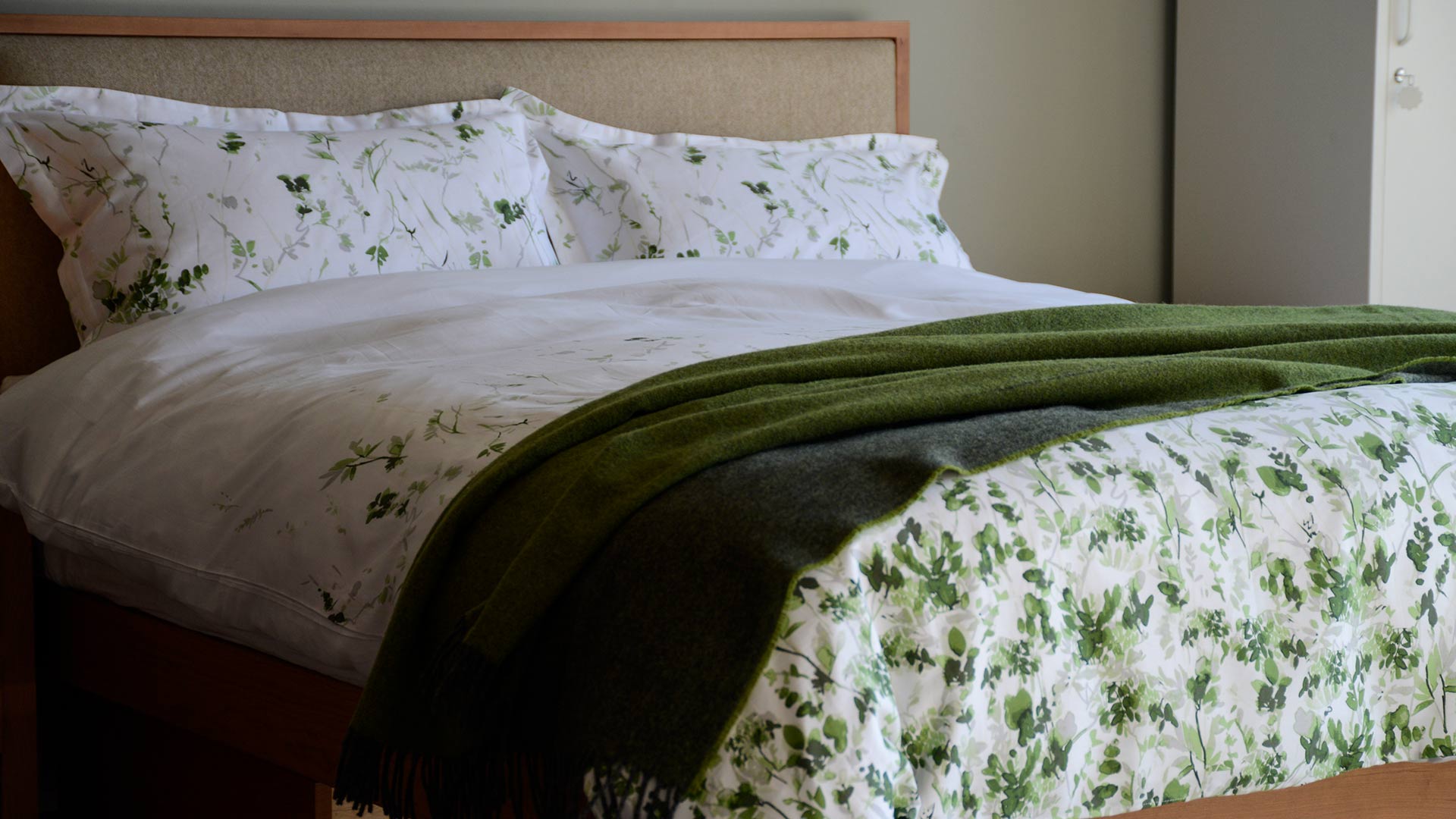 Green Leaf Print Duvet Set Sateen Cotton Natural Bed Company