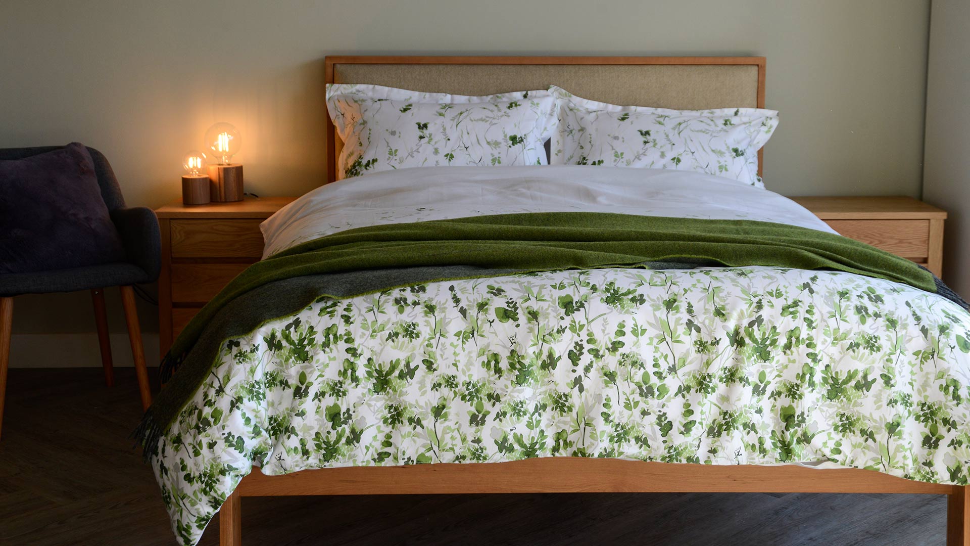 white and green leaf print cotton bedding