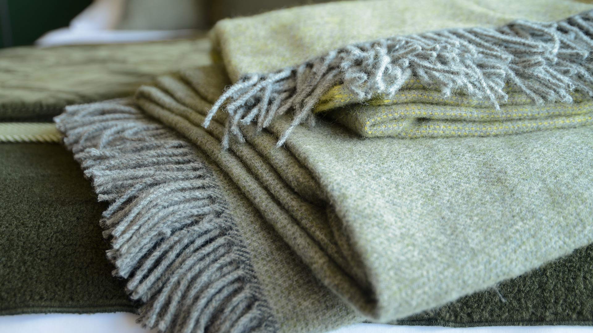 Green Marl Pure Wool Throws