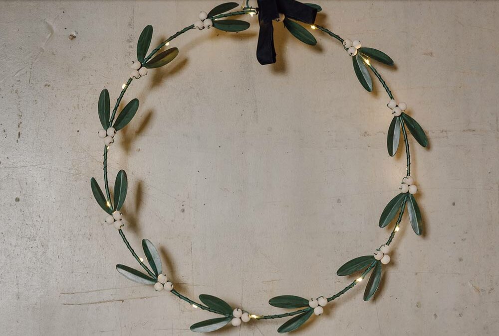 green metal mistletoe wreath