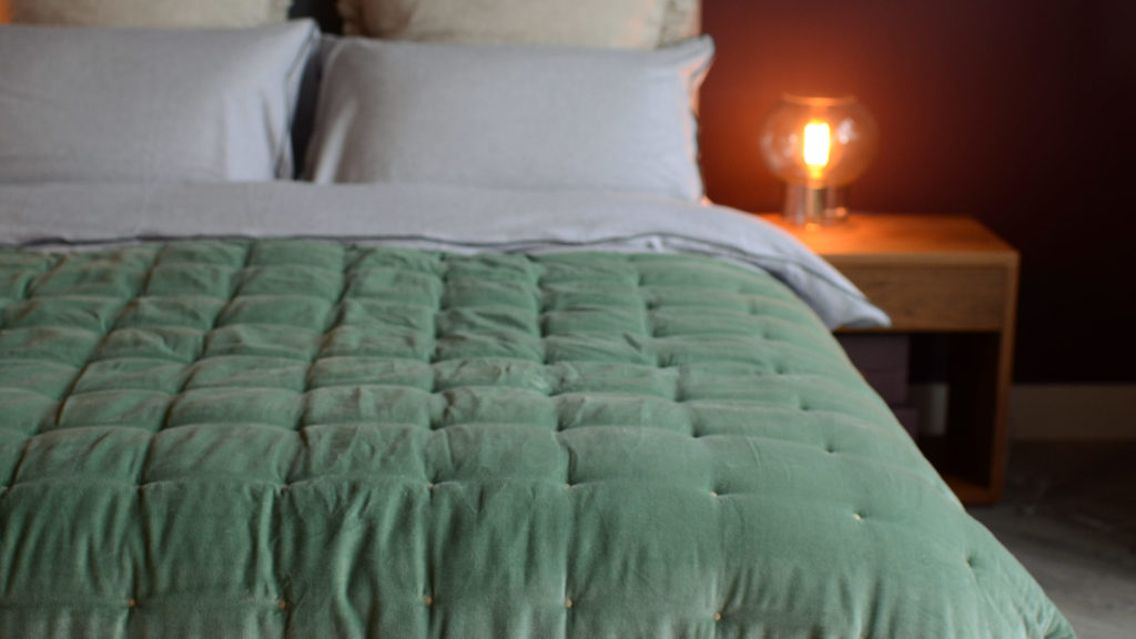 green-velvet-quilt