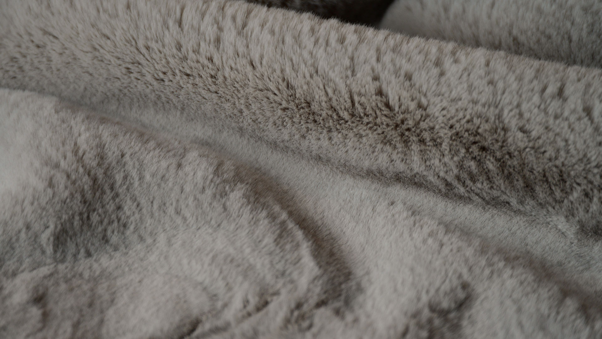 Greige Faux Fur Throw | Natural Bed Company