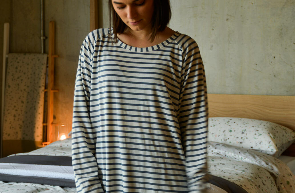 grey long sleeve lounge top 1400